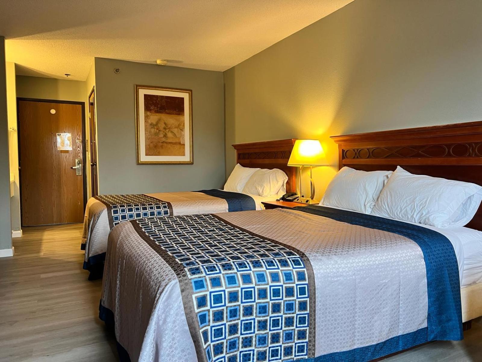 Royal Inn Suites Huntington ภายนอก รูปภาพ